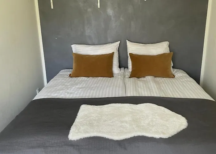 3 In Country Apartament *